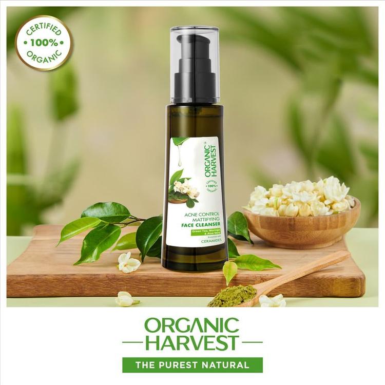 8906080039232-Vitamin-B-Cleanser-5_1.jpg